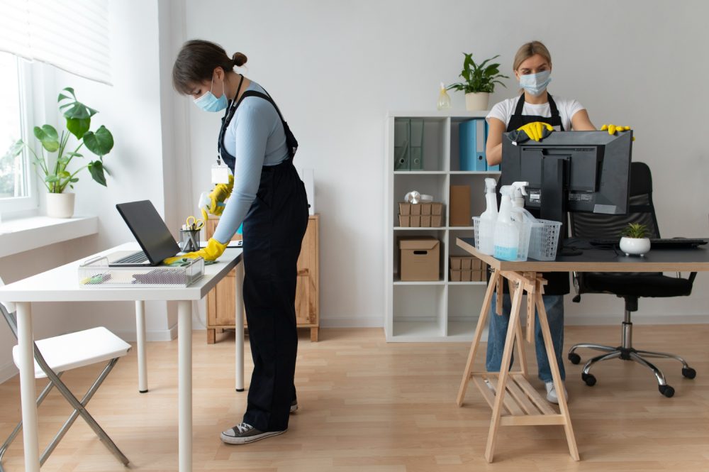 Clean Workstation Example Why a Clean Workspace Boosts Productivity – Nine Four Seven Cleaning ...